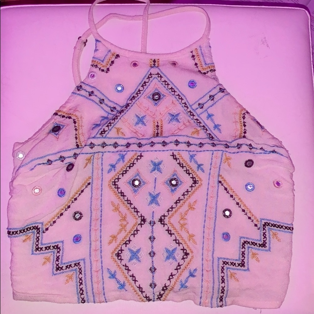 white detailed tank crop top from Xilaration